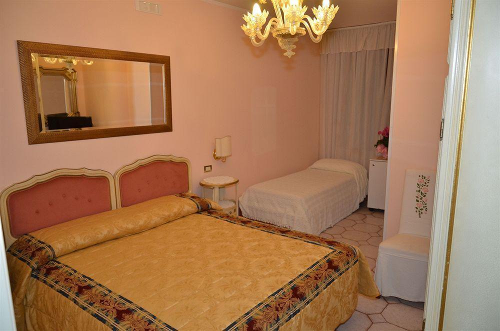 מרגרה Hotel Villa Serena מראה חיצוני תמונה